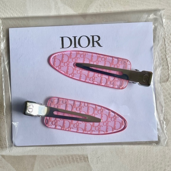 Dior Backstage Rosy Glow Hair Clip - Picture 1 of 2